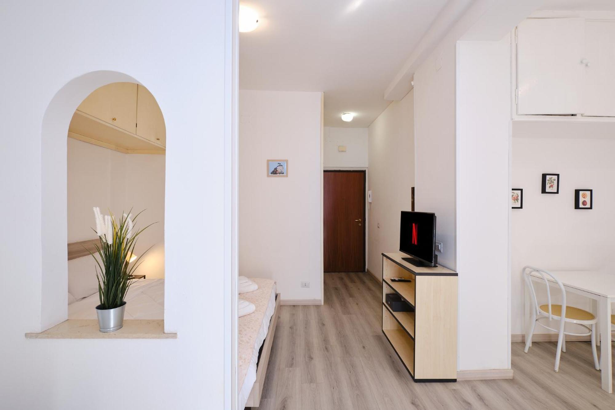 Apartment Tuscolana Blu - Grazioso Monolocale Rom